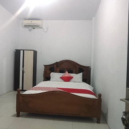 โอโย 90157 กริยา อันดอน ซาเรียห์ Hotel จิเรบอน ภายนอก รูปภาพ
